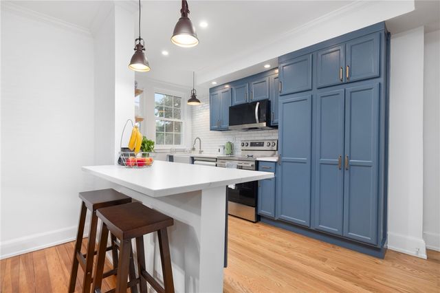 75 Old Fort Road, Newport, RI 02840