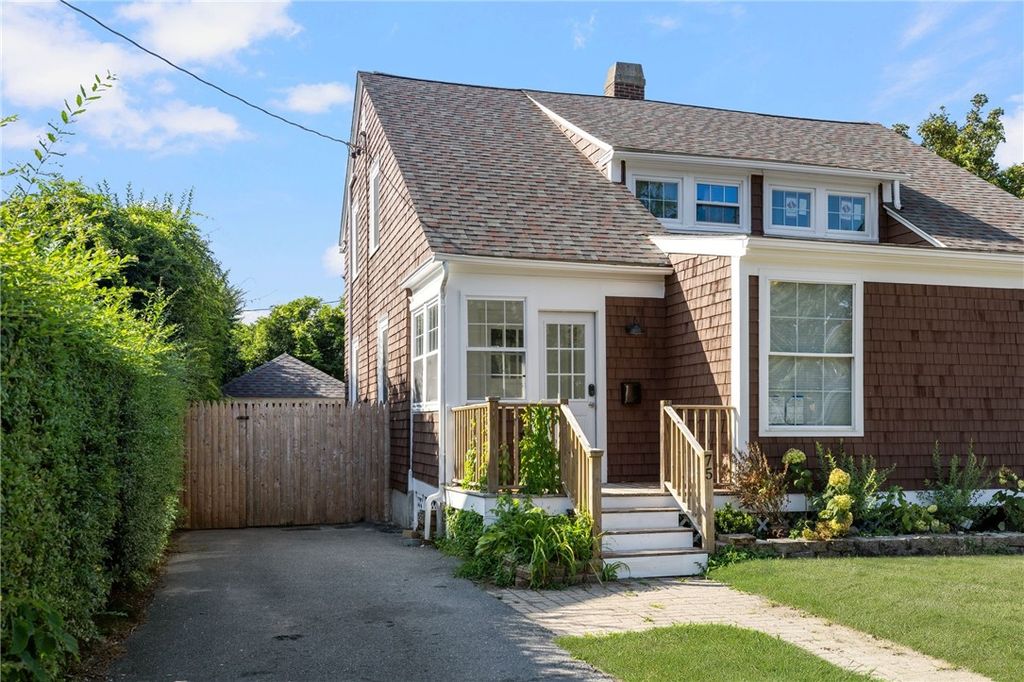 75 Old Fort Road, Newport, RI 02840