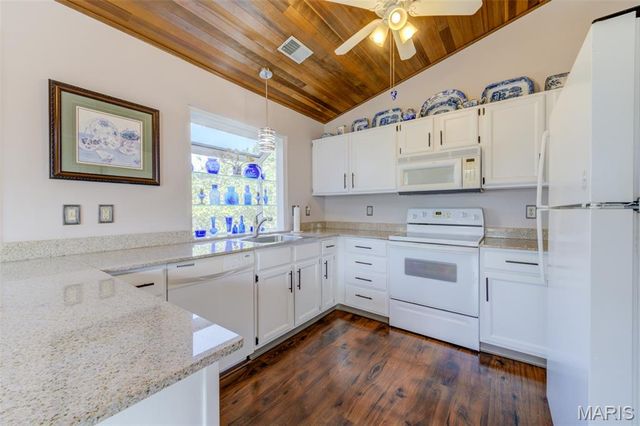 1002 Hemingway Lane H, Weldon Spring, MO 63304
