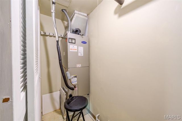 1002 Hemingway Lane H, Weldon Spring, MO 63304