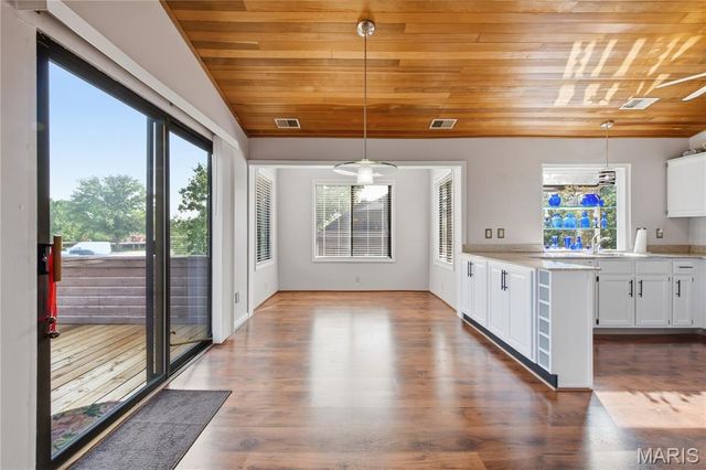 1002 Hemingway Lane H, Weldon Spring, MO 63304