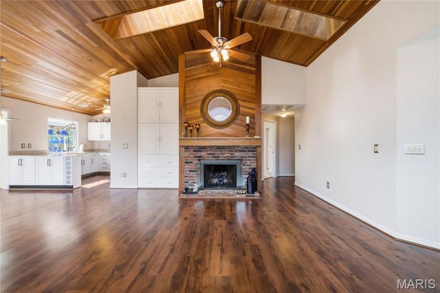 1002 Hemingway Lane H, Weldon Spring, MO 63304