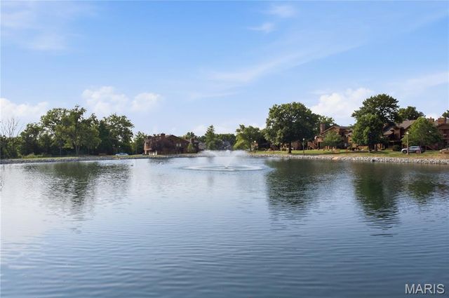 1002 Hemingway Lane H, Weldon Spring, MO 63304