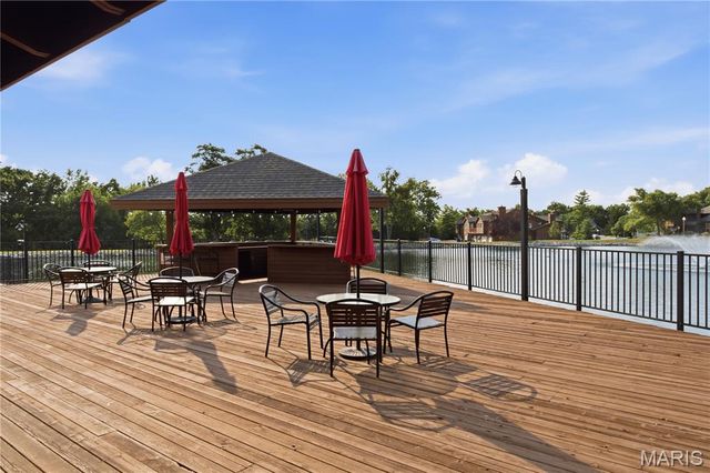 1002 Hemingway Lane H, Weldon Spring, MO 63304