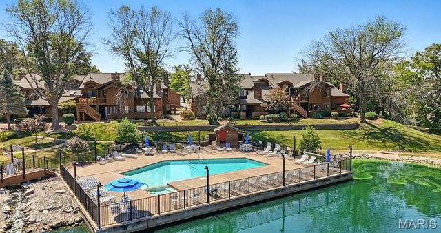 1002 Hemingway Lane H, Weldon Spring, MO 63304