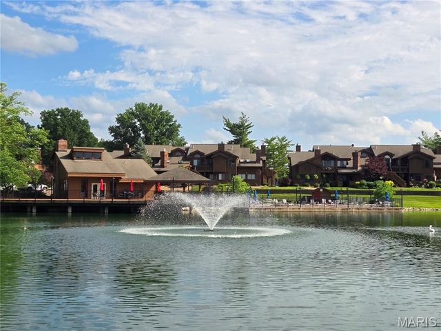 1002 Hemingway Lane H, Weldon Spring, MO 63304