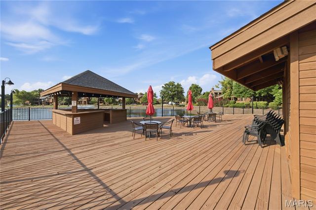 1002 Hemingway Lane H, Weldon Spring, MO 63304