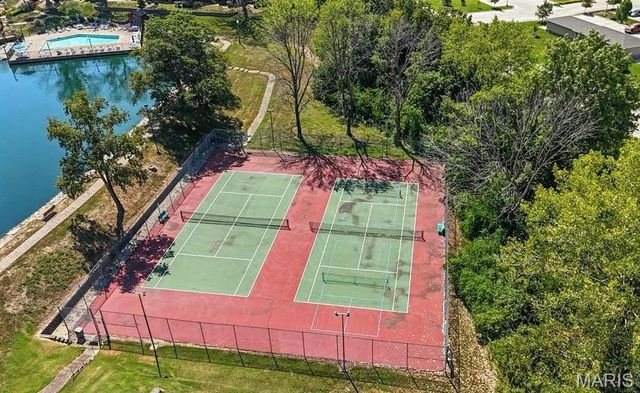 1002 Hemingway Lane H, Weldon Spring, MO 63304