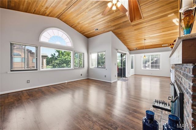 1002 Hemingway Lane H, Weldon Spring, MO 63304