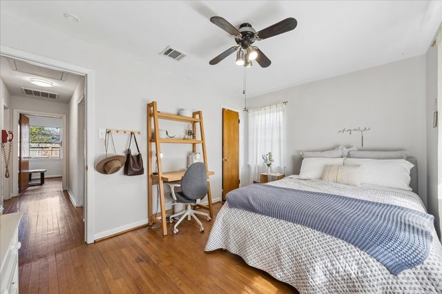 2418 Roy Circle, Houston, TX 77007