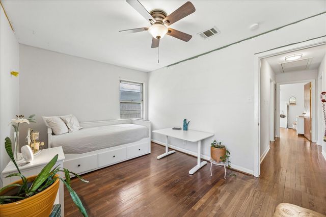 2418 Roy Circle, Houston, TX 77007