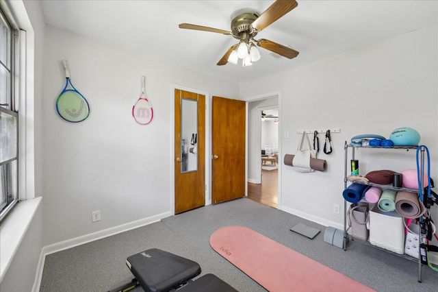 2418 Roy Circle, Houston, TX 77007