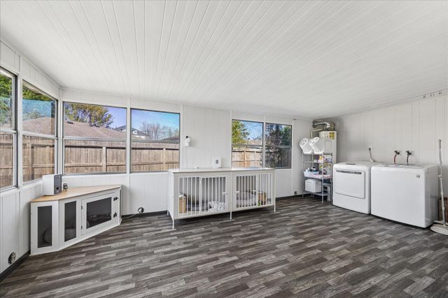 2418 Roy Circle, Houston, TX 77007