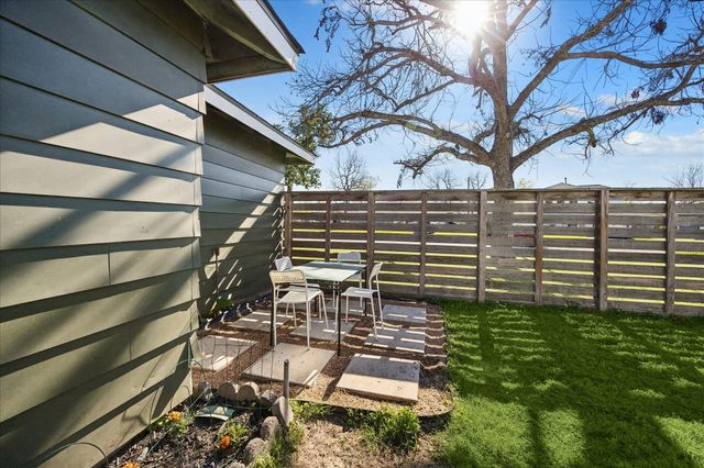 2418 Roy Circle, Houston, TX 77007