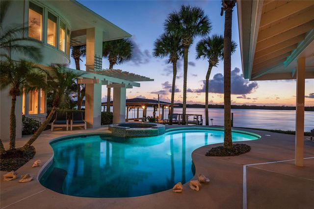 1215 COMMODORE DRIVE, New Smyrna Beach, FL 32168