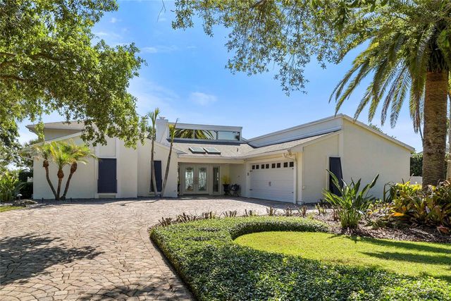 1215 COMMODORE DRIVE, New Smyrna Beach, FL 32168
