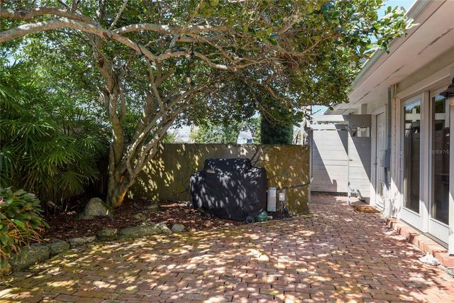 1215 COMMODORE DRIVE, New Smyrna Beach, FL 32168