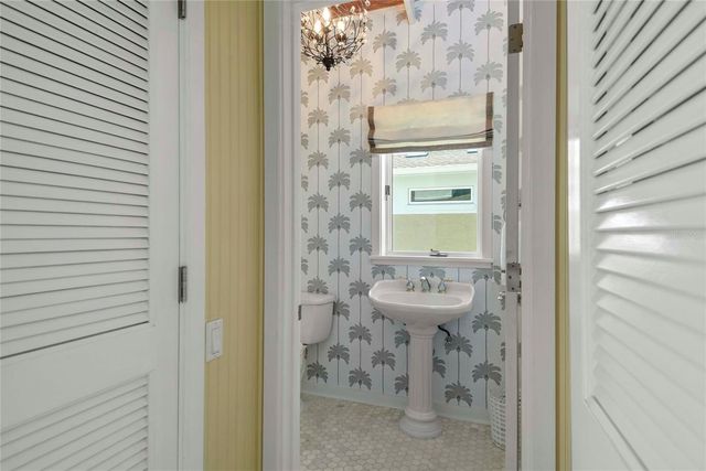1215 COMMODORE DRIVE, New Smyrna Beach, FL 32168
