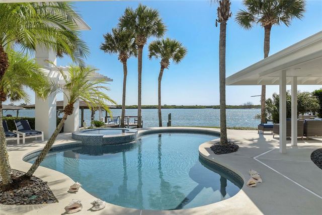 1215 COMMODORE DRIVE, New Smyrna Beach, FL 32168