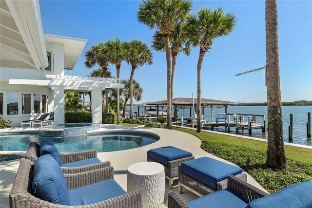 1215 COMMODORE DRIVE, New Smyrna Beach, FL 32168