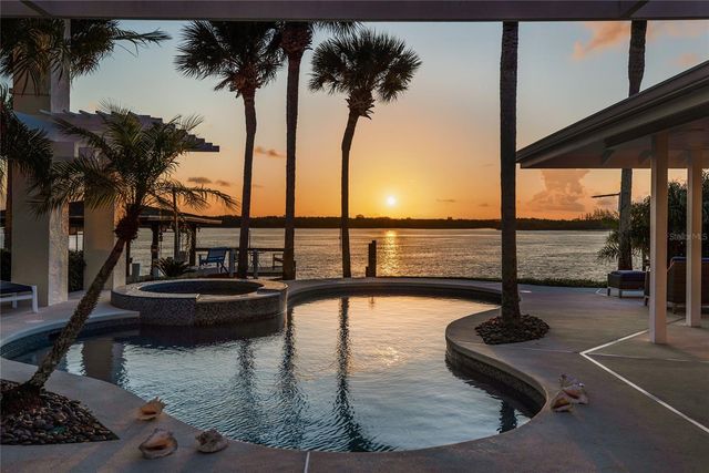 1215 COMMODORE DRIVE, New Smyrna Beach, FL 32168