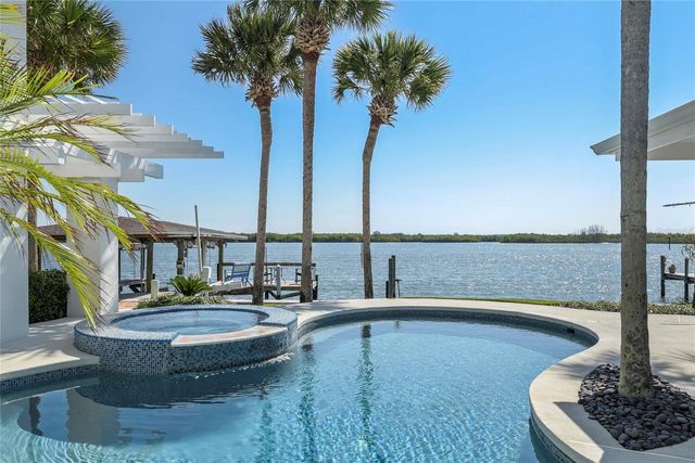 1215 COMMODORE DRIVE, New Smyrna Beach, FL 32168