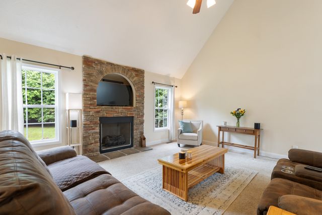 379 Misty Dr, Pleasant View, TN 37146