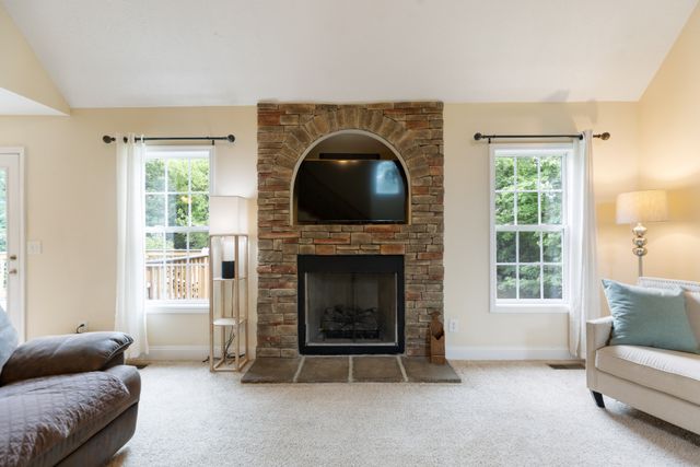 379 Misty Dr, Pleasant View, TN 37146