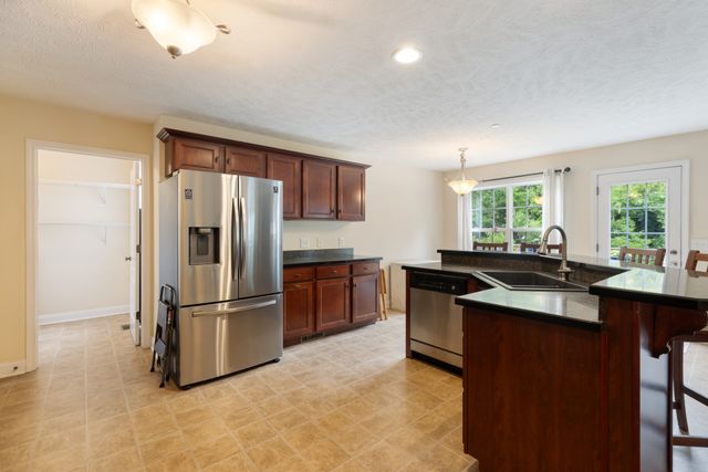 379 Misty Dr, Pleasant View, TN 37146
