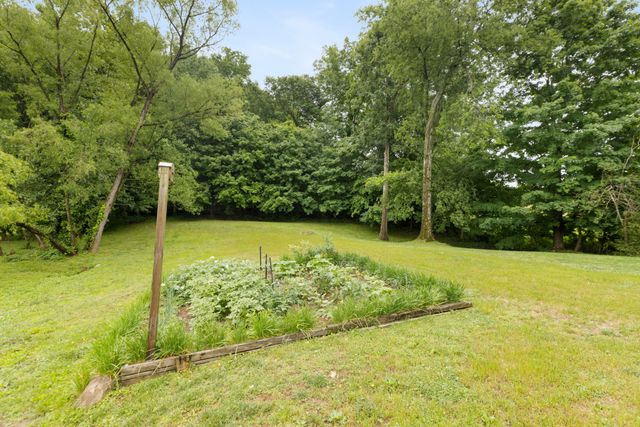 379 Misty Dr, Pleasant View, TN 37146