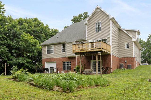 379 Misty Dr, Pleasant View, TN 37146