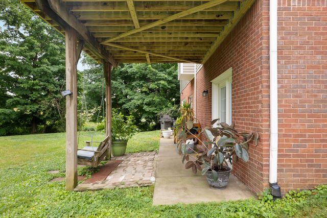 379 Misty Dr, Pleasant View, TN 37146