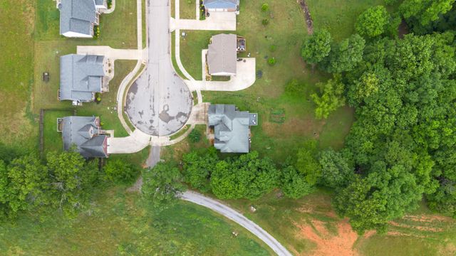 379 Misty Dr, Pleasant View, TN 37146