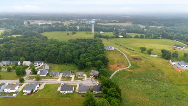 379 Misty Dr, Pleasant View, TN 37146