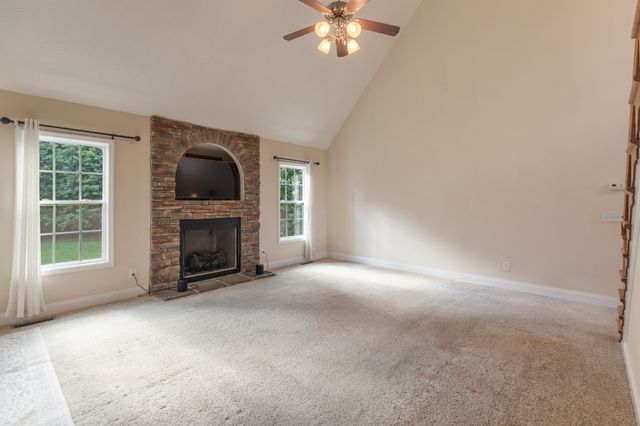 379 Misty Dr, Pleasant View, TN 37146
