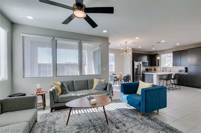 642 Solar Citrine Street, Las Vegas, NV 89138