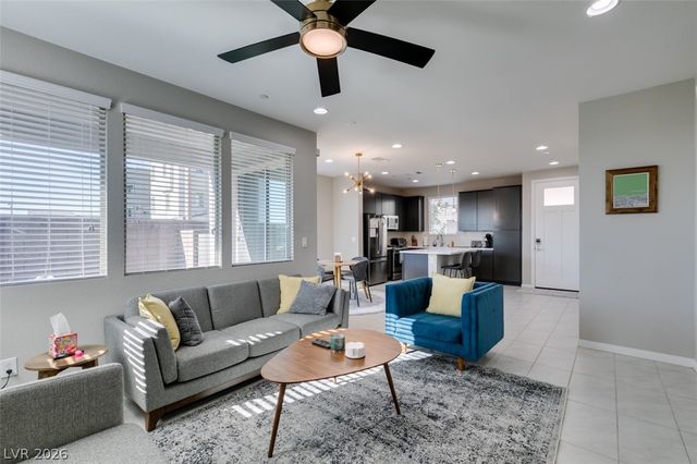 642 Solar Citrine Street, Las Vegas, NV 89138