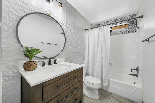 41515 Navarre Court, Palm Desert, CA 92260