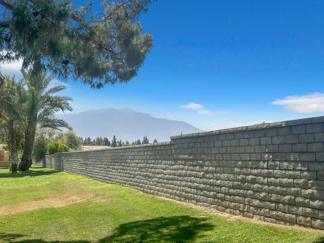 41515 Navarre Court, Palm Desert, CA 92260