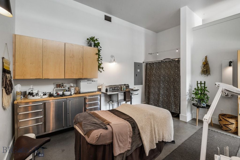 387 Gallatin Park Drive, Bozeman, MT 59715 photo 11