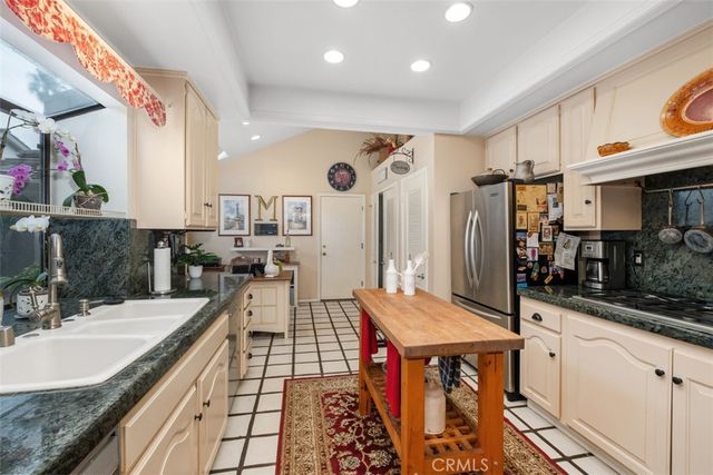 23 Ocean Vista, Newport Beach, CA 92660