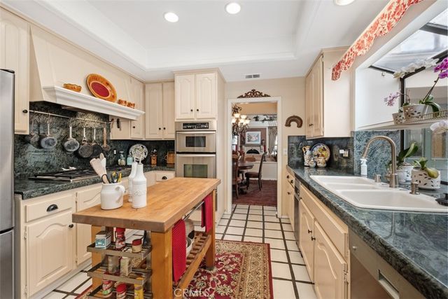 23 Ocean Vista, Newport Beach, CA 92660