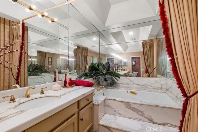 23 Ocean Vista, Newport Beach, CA 92660