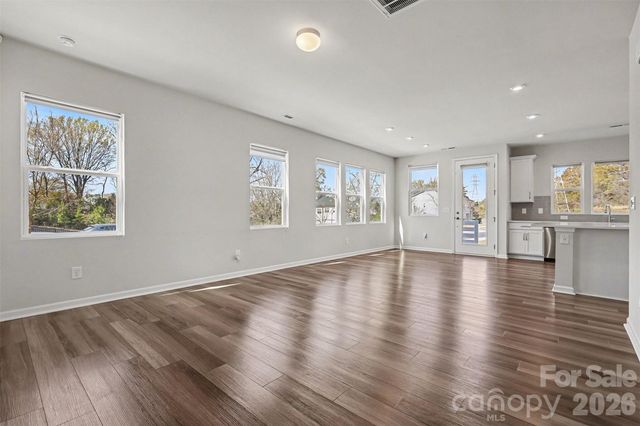 105 Renny Alley, Charlotte, NC 28217