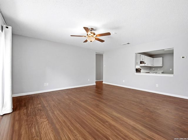 6827 CELES MEADOW DR, Converse, TX 78109