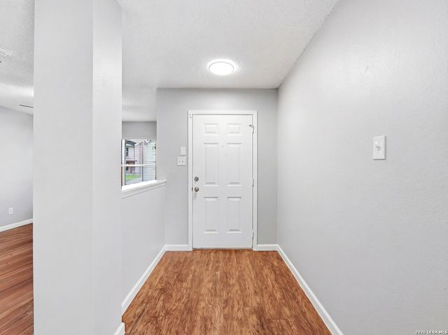 6827 CELES MEADOW DR, Converse, TX 78109