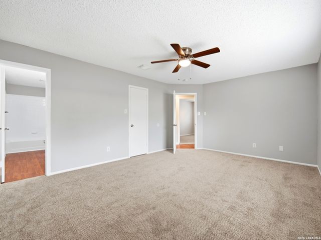 6827 CELES MEADOW DR, Converse, TX 78109