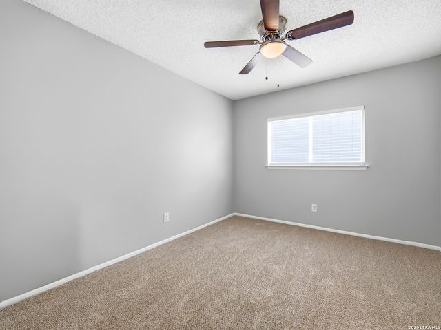 6827 CELES MEADOW DR, Converse, TX 78109