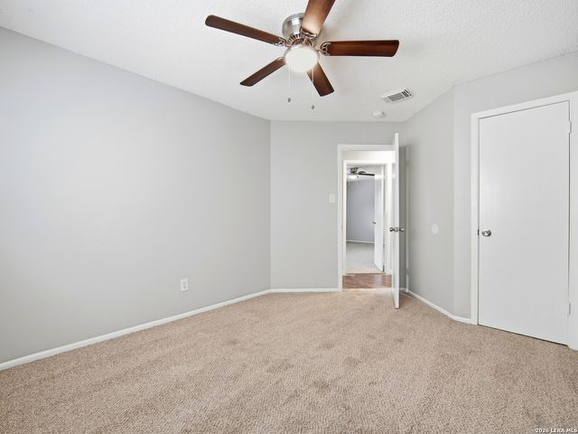 6827 CELES MEADOW DR, Converse, TX 78109