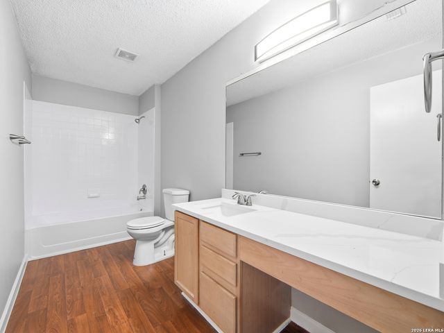 6827 CELES MEADOW DR, Converse, TX 78109